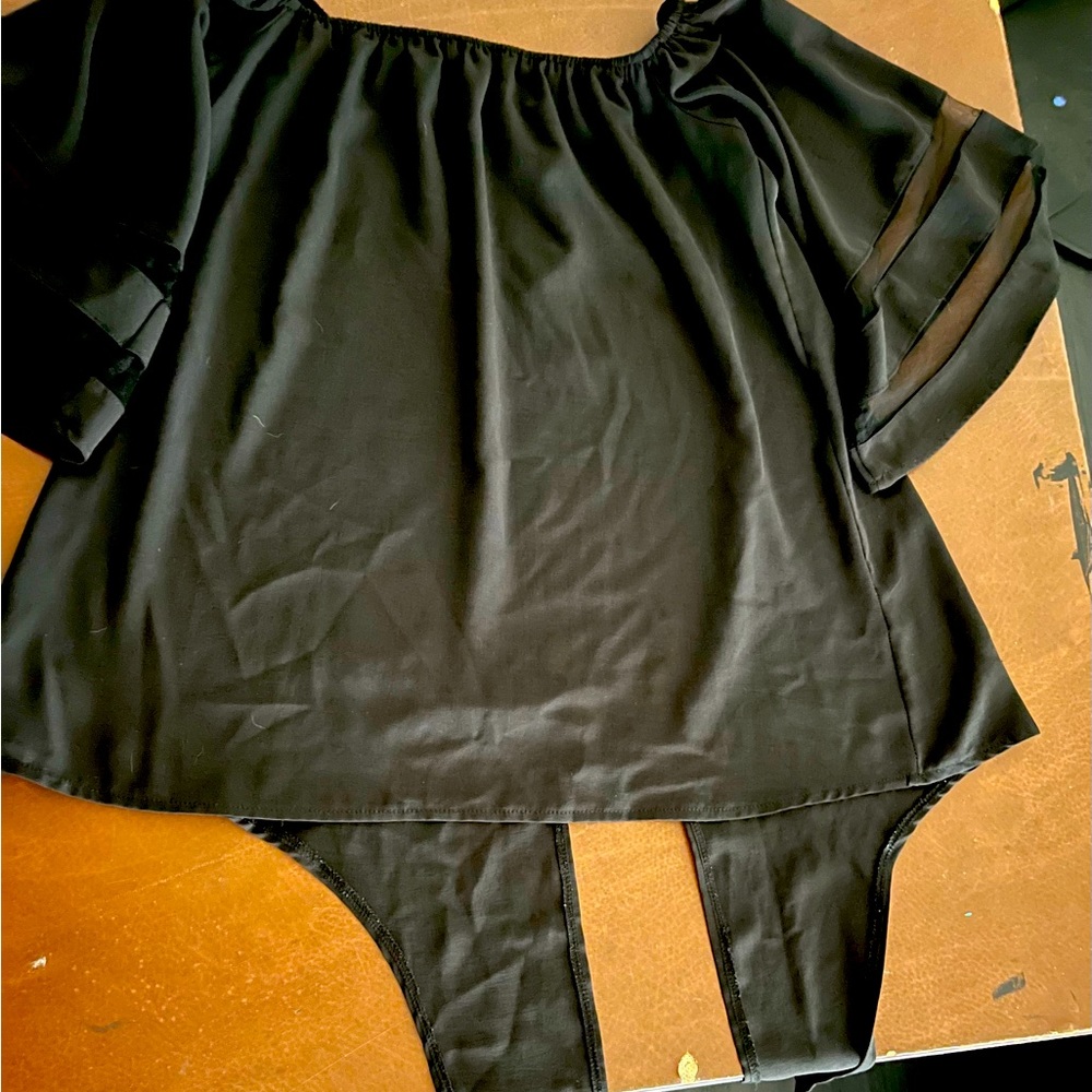Blouse in black